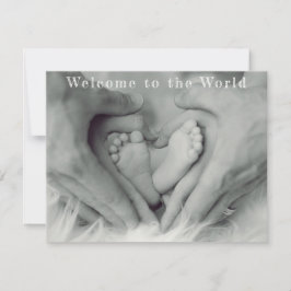 親の手とベビーの足は世界へようこそ 案内状