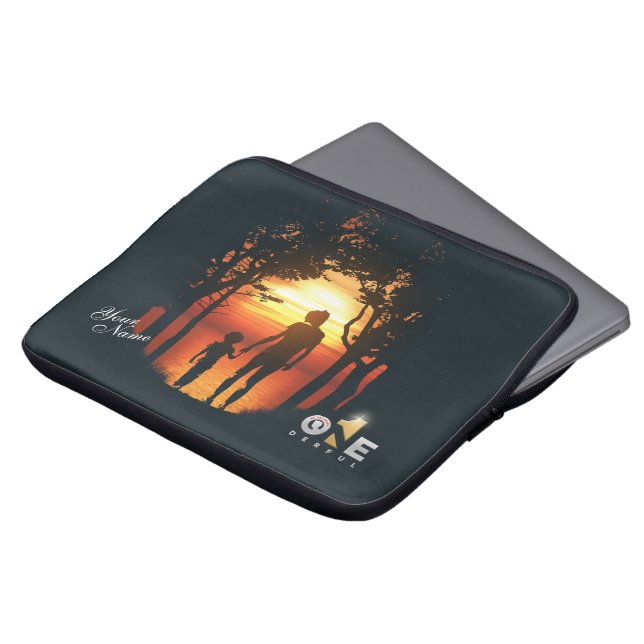 親の日 |母の日 – 13" ラップトップスリーブ (正面上部)