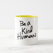 親切さは伝染性です ツートーンマグカップ (中央)