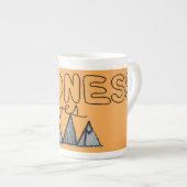 "親切さやる気を起こさせるなティーカップ"はずっと行きます ボーンチャイナマグカップ (正面右)