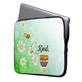 親切である |ホワイト&グリーンフローラ文字美 ラップトップスリーブ (正面左)