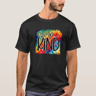 親切で虹色にカラフルかわいいハートラブ親切 Tシャツ