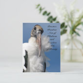 親切なはがきのランダムアクツ – ウッドコウノトリ ポストカード (スタンド正面)