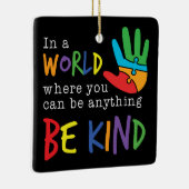 親切なクリスマス休暇を過ごせる世界で セラミックオーナメント (右)