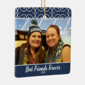 親友は永久にクリスマス写真の2味方しました セラミックオーナメント (右)
