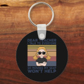 親愛先生みんなと話して席を移す キーホルダー (正面)