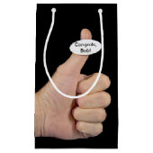 親指にステッカーを貼る スモールペーパーバッグ (正面)