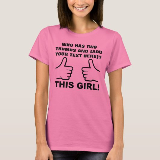 親指立ててるの誰? オリジナル 変なTシャツ Tシャツ (正面)