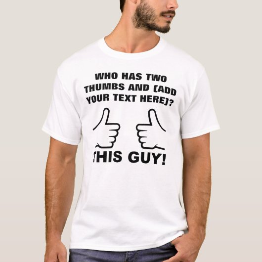 親指立ててるの誰？ オリジナル 変なTシャツ Tシャツ (正面)