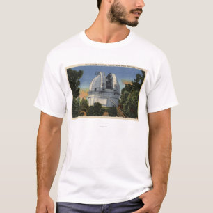 観測所及び望遠鏡のドームの眺め Tシャツ