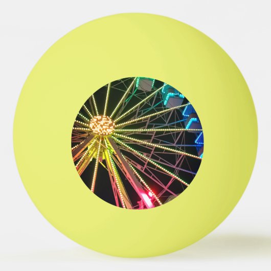 観覧車の中心 卓球ボール (正面)