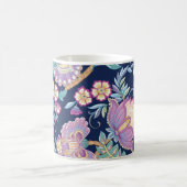 観賞用の花を様式化したシームレスなパターン コーヒーマグカップ (中央)