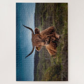 角のある茶色の牛 ジグソーパズル (縦)