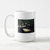 解剖学のレッスンを絵を描くレンブラントの芸術 コーヒーマグカップ (左)