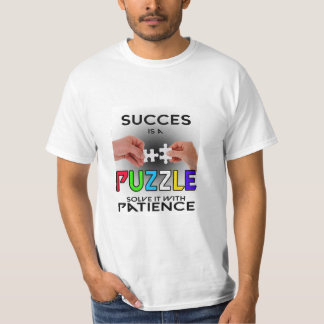 解決パズル：忍耐が成功につながる Tシャツ