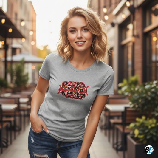 "触らないで - 私は440ボルト" ホラー・ユーモア Tシャツ