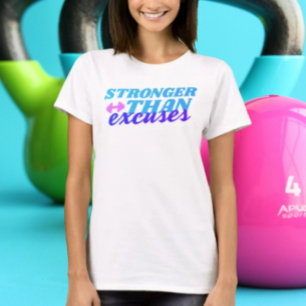 言い訳よりも強い:ピンクダンベルタイポグラフィ Tシャツ