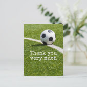 言葉でサッカーボール緑の草の上に感謝 ポストカード (スタンド正面)