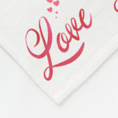 言葉の愛とハートでシームレスなパターン フリースブランケット (角)