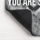 言葉やる気を起こさせる – あなたは強い マウスパッド (コーナー)