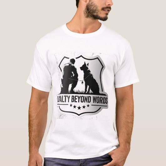 言葉を超えた忠誠 シールドTシャツ Tシャツ (正面)