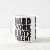 言葉 – 懸命やる気を起こさせるワークビートタレント コーヒーマグカップ (正面左)