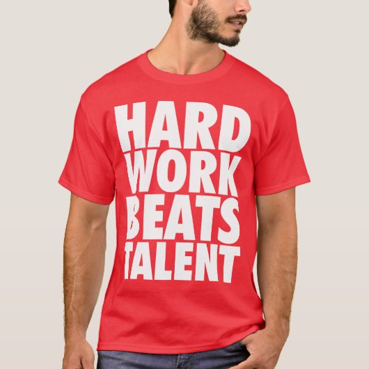 言葉 – 懸命やる気を起こさせるワークビートタレント Tシャツ (正面)