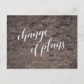 計画の変更が延期された茶色のレンガ結婚ズ ポストカード (正面)