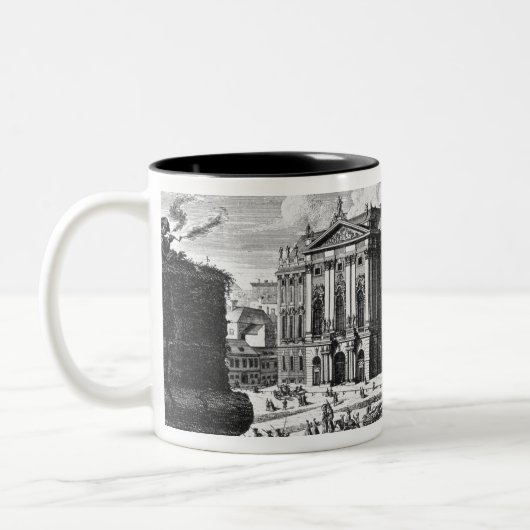 計算のために造られるTrautson宮殿の眺め ツートーンマグカップ (左)