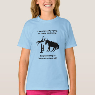 訓練おもしろい中の馬跳び芸女 Tシャツ