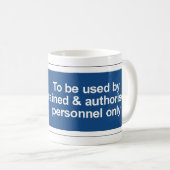 訓練された人員 コーヒーマグカップ (正面右)