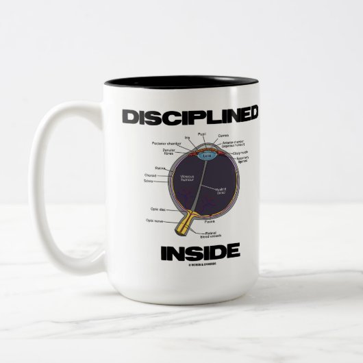 訓練された目(i)の内部(眼球の解剖学のユーモア) ツートーンマグカップ (左)