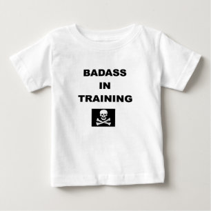 訓練の子供のbadass ベビーTシャツ