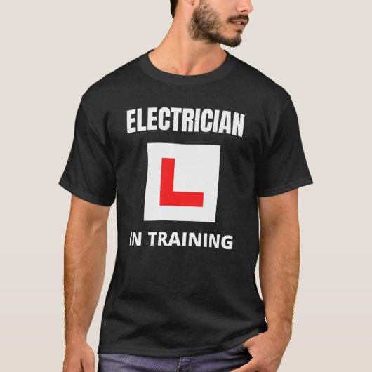 訓練中の電気技工士 Tシャツ (正面)