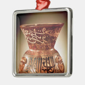 記されるエナメルを塗られた装飾が付いているモスクランプ メタルオーナメント (左)