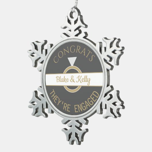 記念のエンゲージメントスノーフレークフレームオーナメント スノーフレークピューターオーナメント (右)