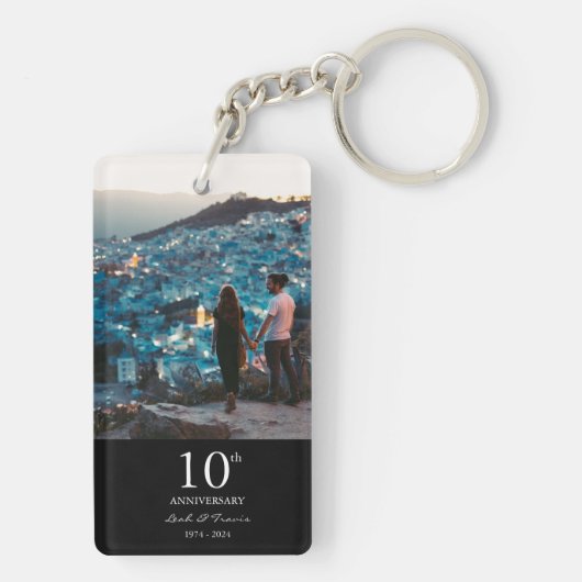 記念写真カスタムのシックな結婚白黒 キーホルダー (裏面)