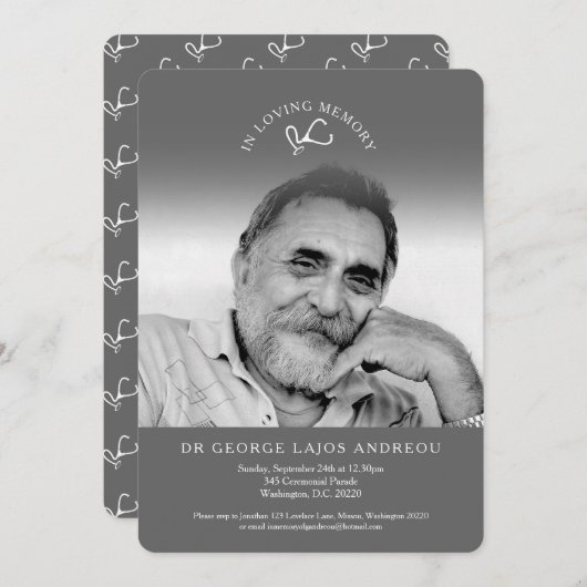 記念写真グレーの医師の葬儀招待状 招待状 (正面/裏面)