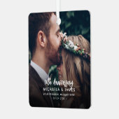 記念日のカップルの名前、メッセージ、2枚の写真 メタルオーナメント (正面左)