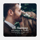 記念日のカップルの名前、メッセージ、2枚の写真 メタルオーナメント (正面)