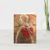 ***記念日のカードに愛が浮かんでいる** カード (正面)