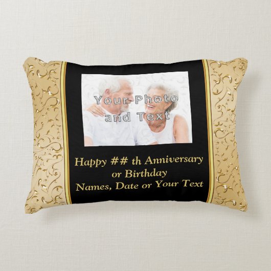 記念日の写真のギフトの黒および金ゴールドの枕 アクセントクッション (正面)