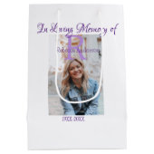 記憶の記憶を愛する記憶に年を加える ミディアムペーパーバッグ (裏面)