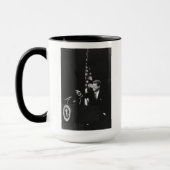 記者会見でのアメリカの大統領ジョン・ケネディ マグカップ (左)