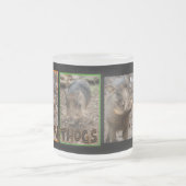 記述を含むWARTHOGS フロストグラスマグカップ (中央)