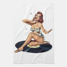 記録に坐っている女の子の上のPin キッチンタオル