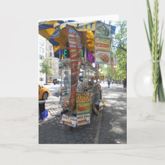 訪れるデートにふさわしい金ゴールドが輝く カード (正面)