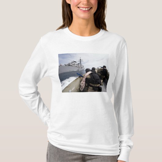 訪問のメンバー，ボード，検索 Tシャツ (正面)