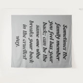 詐欺的な絆：家族の中での裏切りの痛み タペストリー (正面(横))