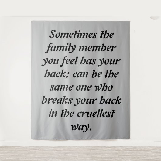 詐欺的な絆：家族の中での裏切りの痛み タペストリー (正面)